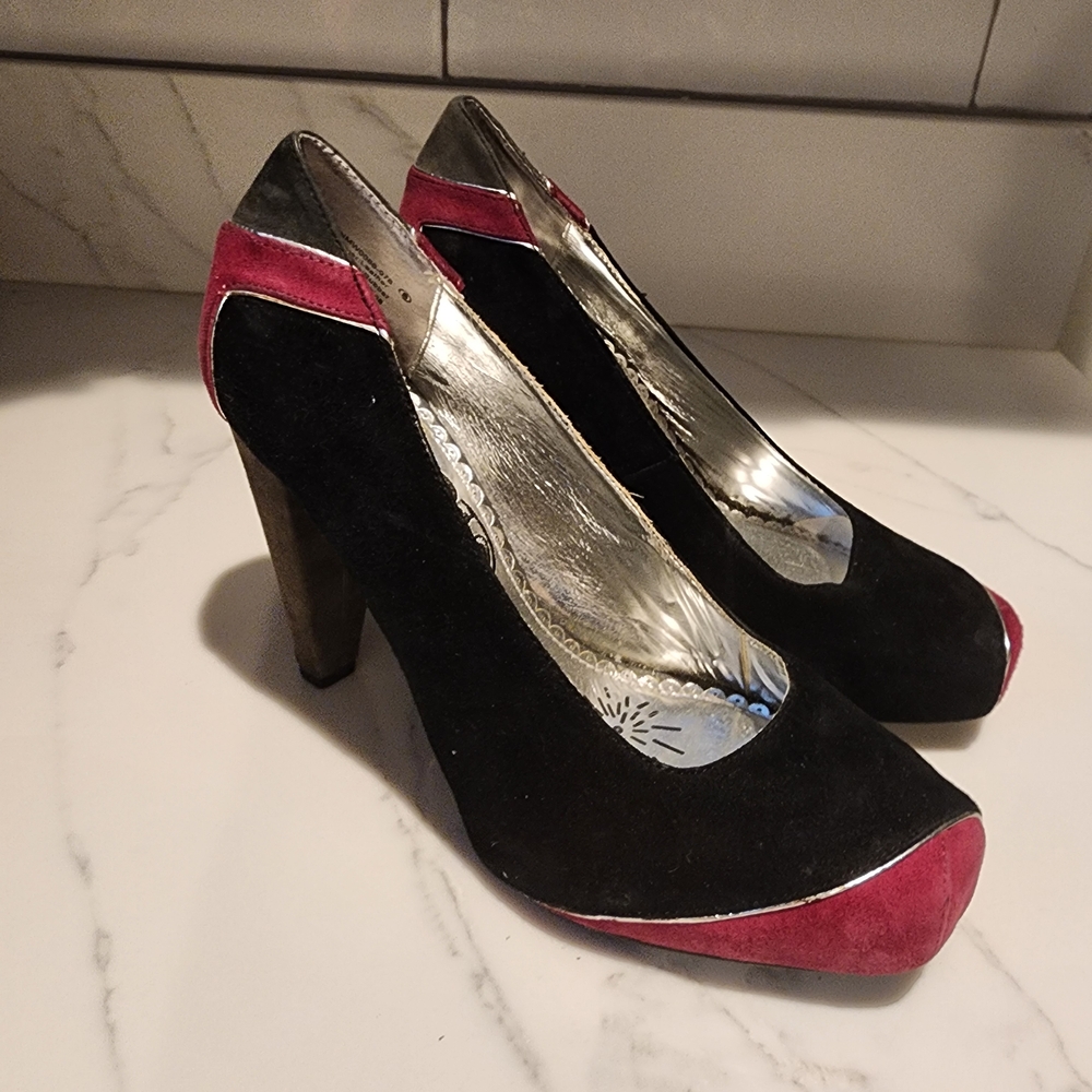 Naughty Monkey Black and Pink Heels
